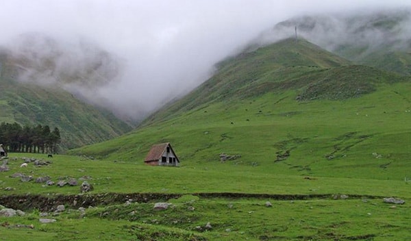 Cabaña solitaria en Tafí del Valle